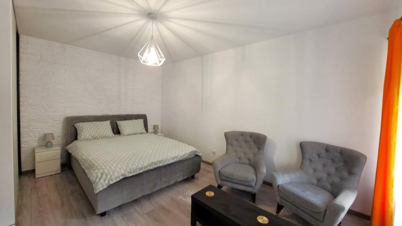 Cosy Studio In The Heart Of บราชอฟ ภายนอก รูปภาพ